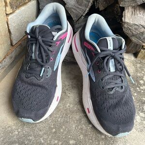 Brooks Ghost Max Ebony Open Air Lilac women’s running sneakers Sz-12.  T